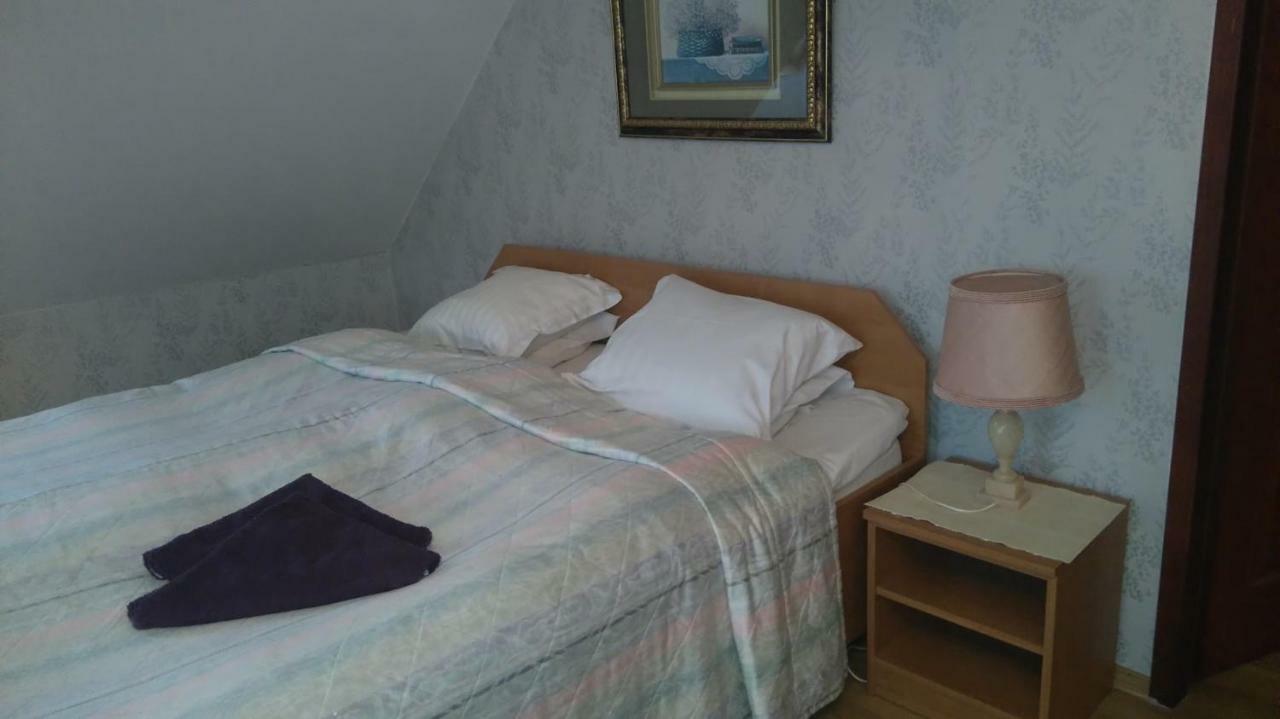 Gosciniec Ella Inn Lipniki Lipniki  Extérieur photo